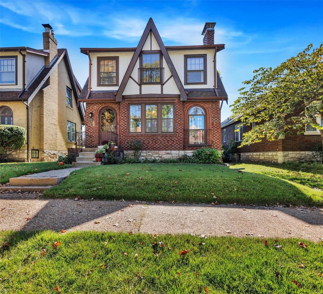 Property Photo: 5646 Rosa Avenue MO 63109