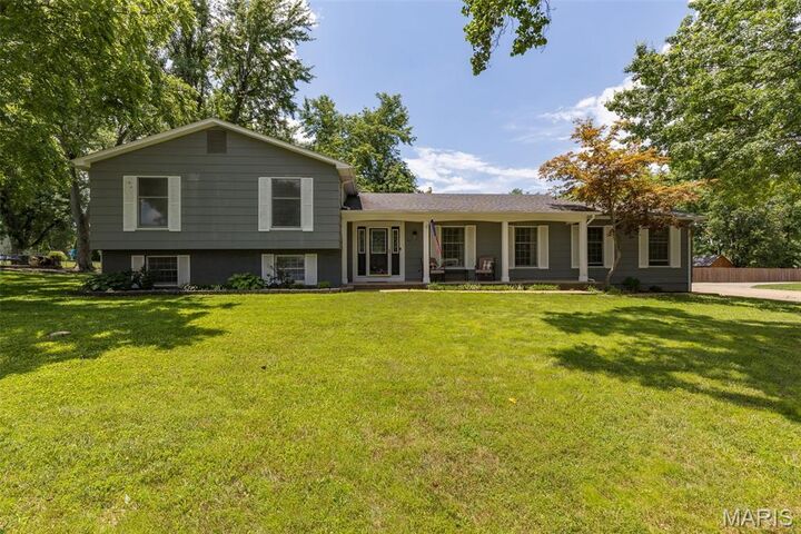 703 Sun Valley Drive  Farmington MO 63640 photo