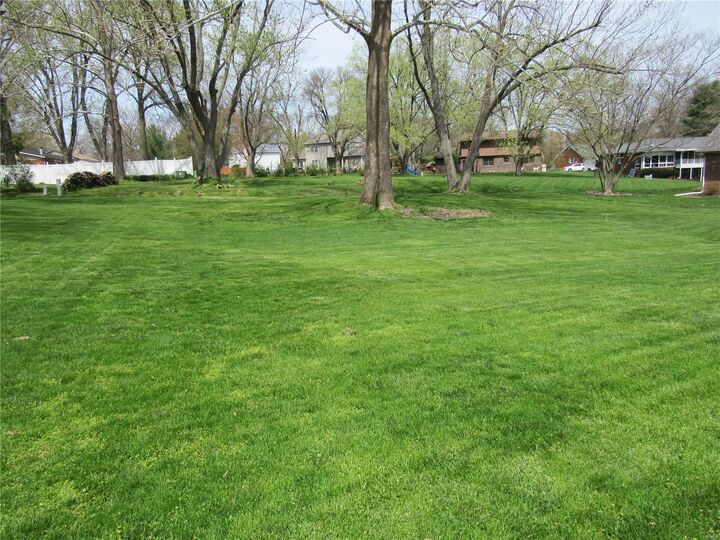 Property Photo:  1900 Cheyenne Drive  IL 62035 