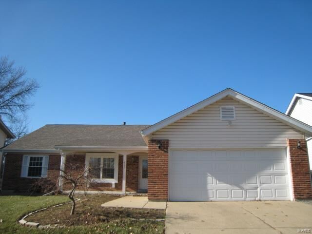 Property Photo: 2525 Westglen Farms Drive MO 63011
