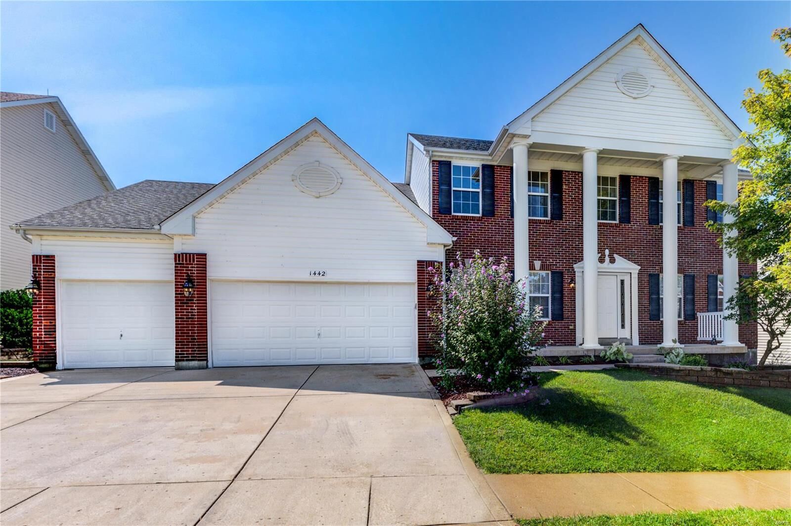 Property Photo: 1442 Legacy Circle MO 63026