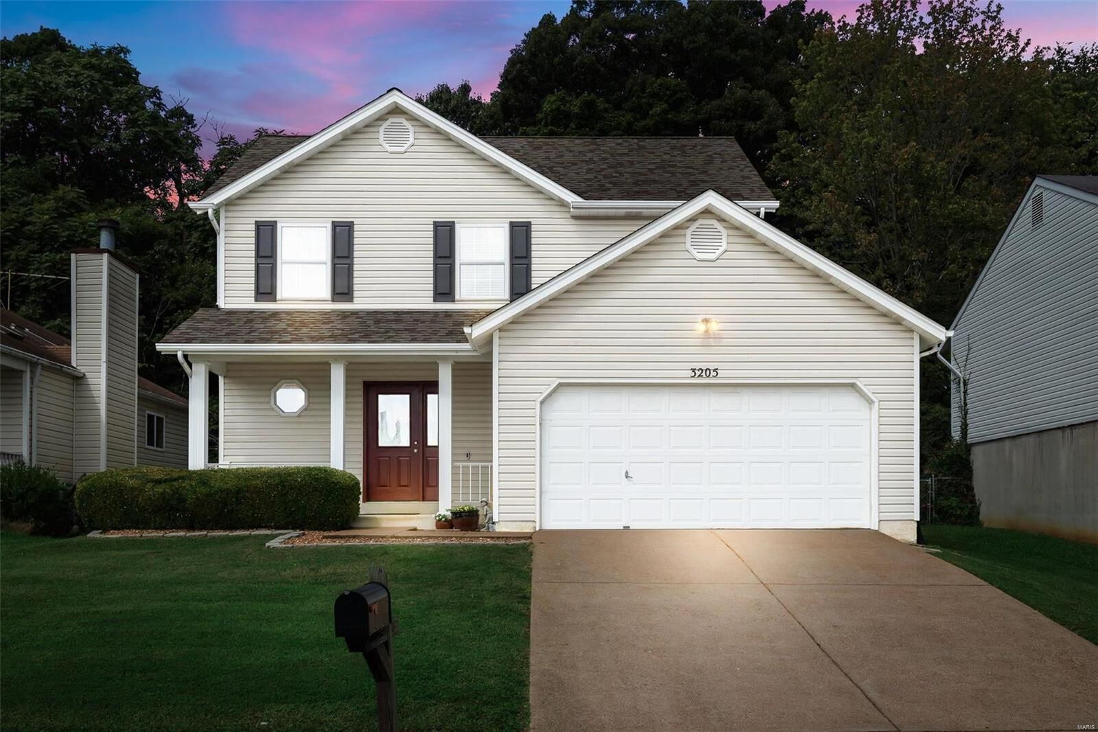 Property Photo:  3205 5 Oaks Drive  MO 63010 