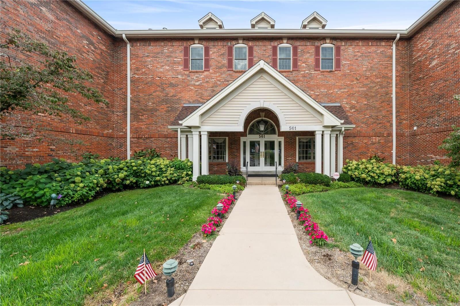 Property Photo: 561 Sarah Lane 206 MO 63141