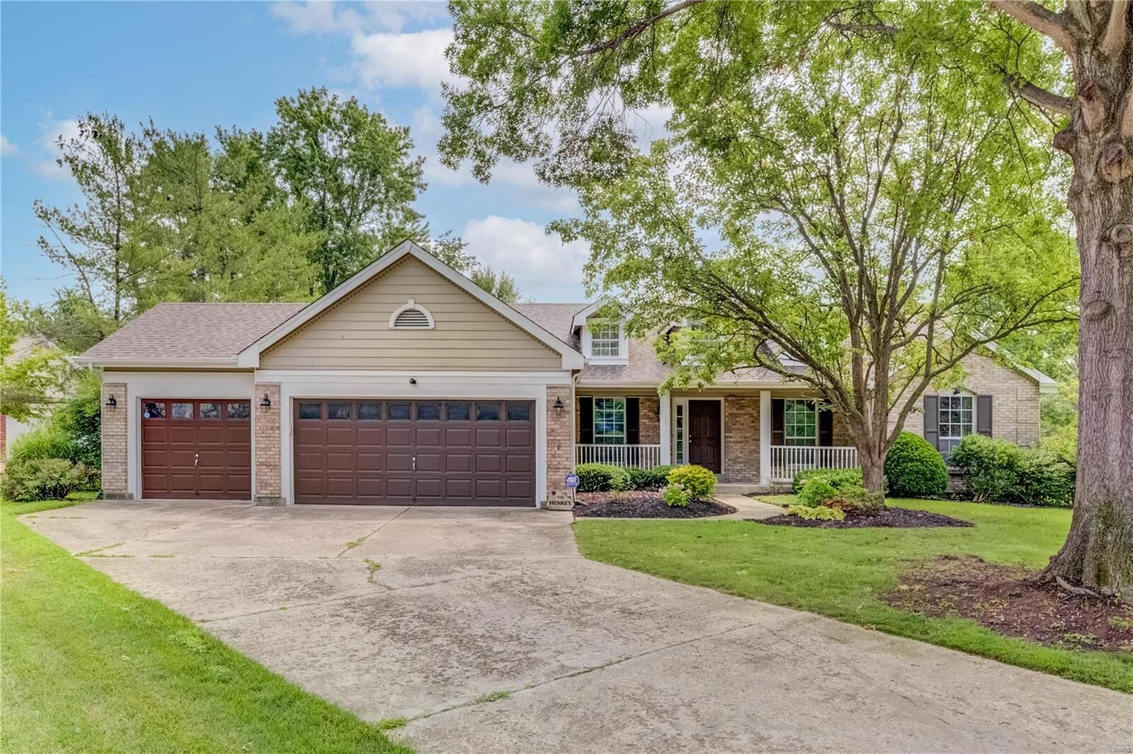 Property Photo: 1103 Summerlake Estates Drive MO 63026