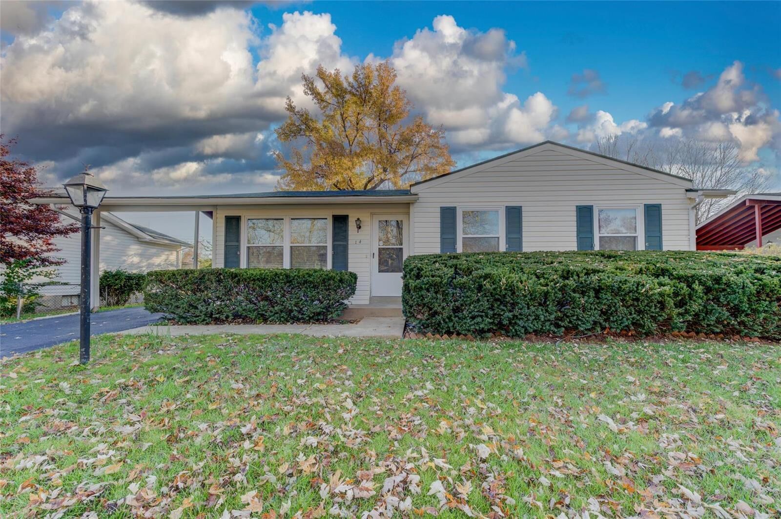 Property Photo: 14 Woodfork Court MO 63043