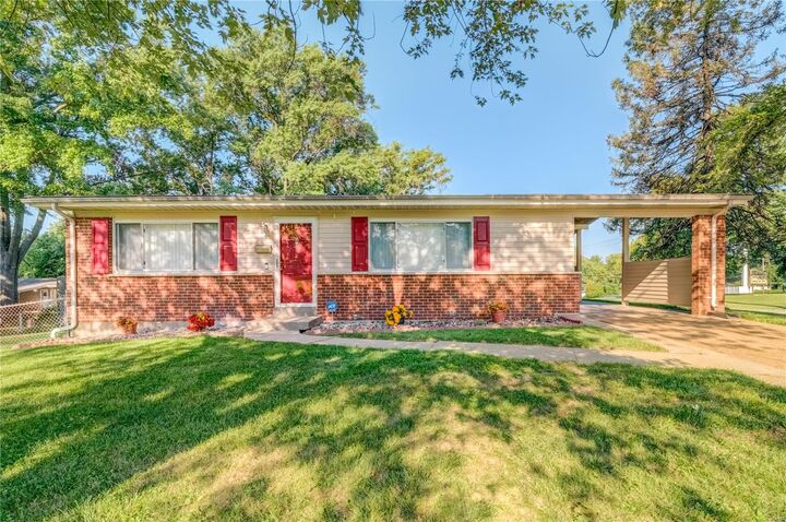 1265 Paddock Drive  Florissant MO 63033 photo