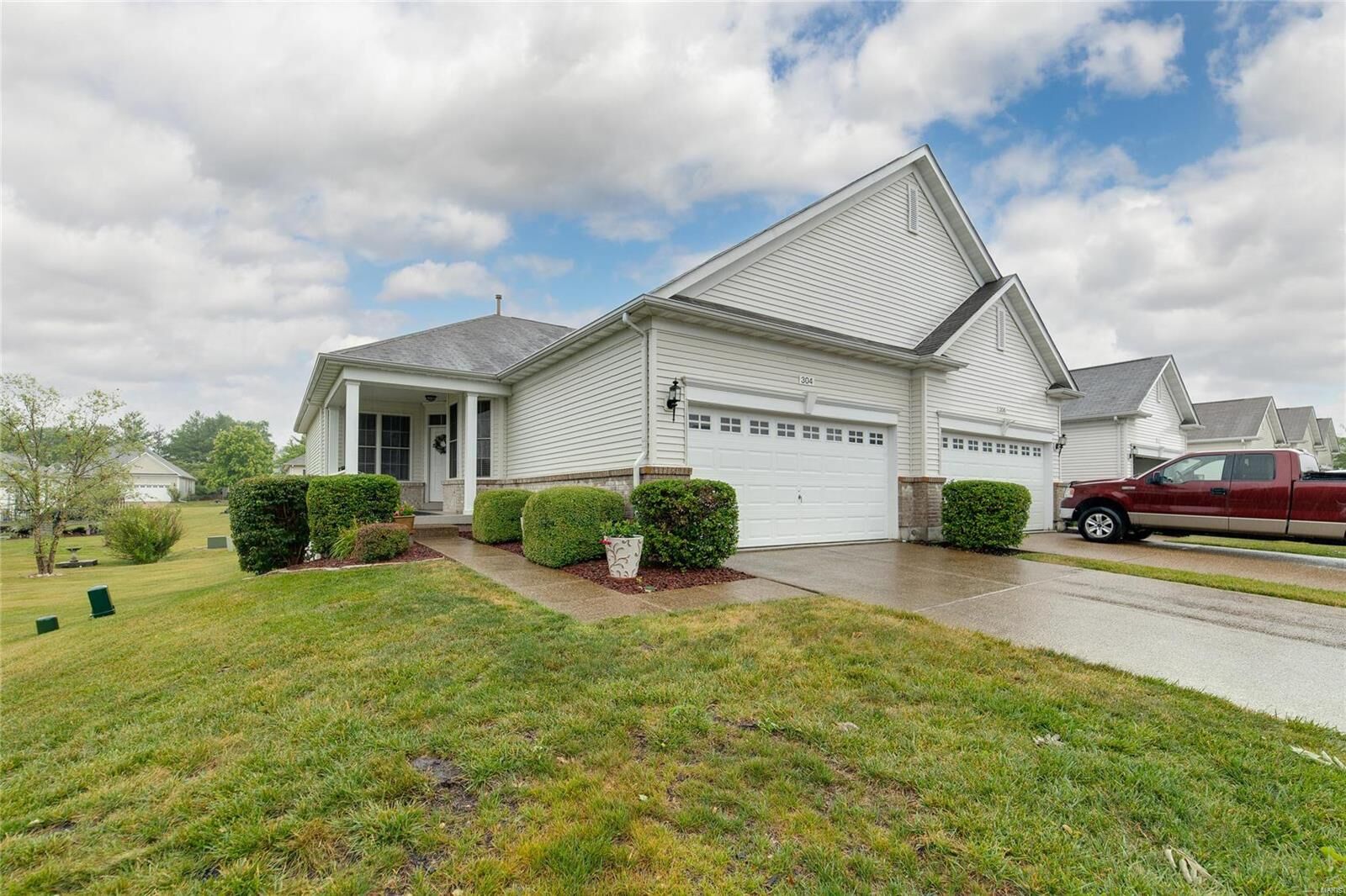 Property Photo: 304 Seahawk Drive MO 63367