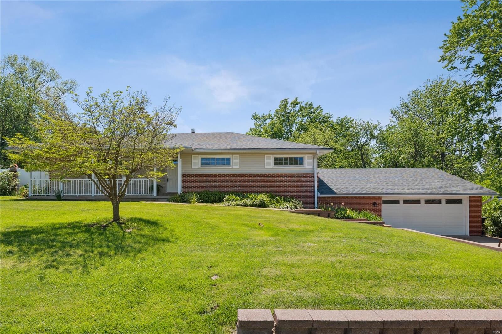 Property Photo: 19 Skyview Court MO 63010