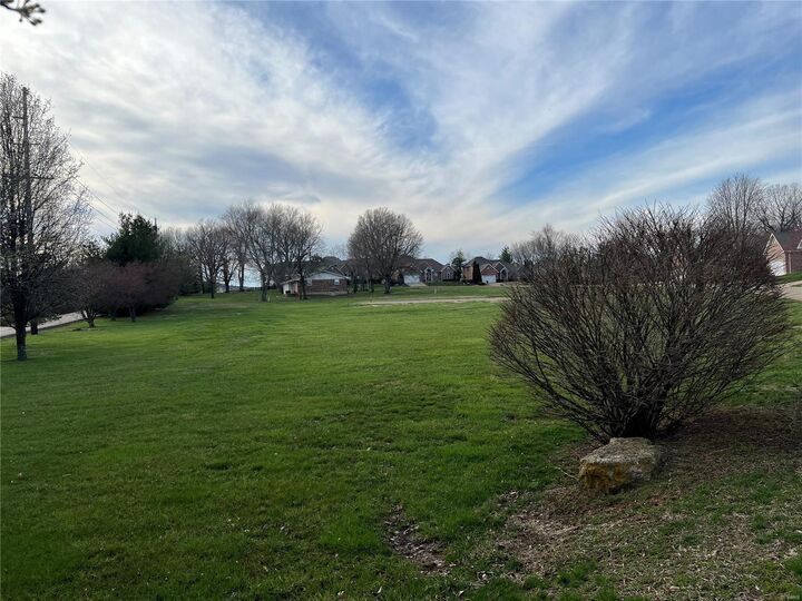 Property Photo: 8 Pinehurst Dr MO 63640