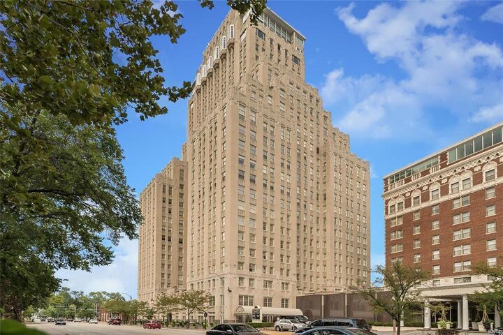 232 N Kingshighway Boulevard 1101  St Louis MO 63108 photo