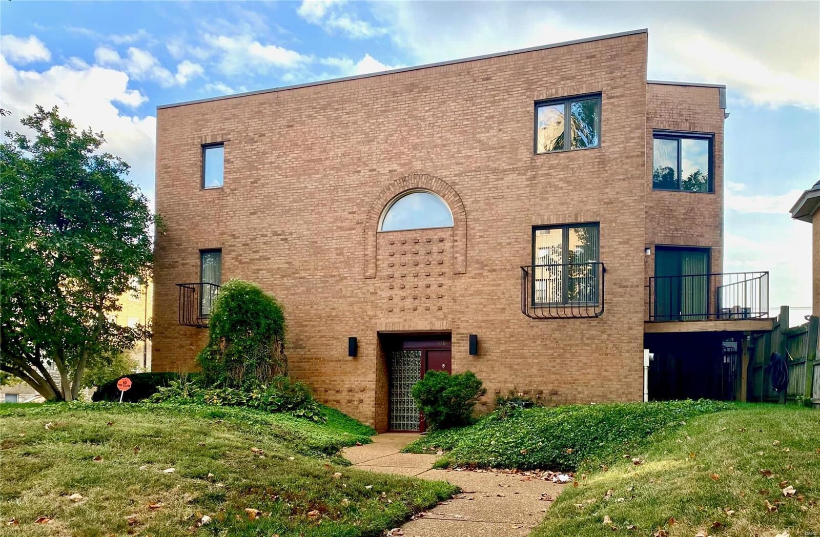 Property Photo:  4404 W Pine Boulevard 3  MO 63108 