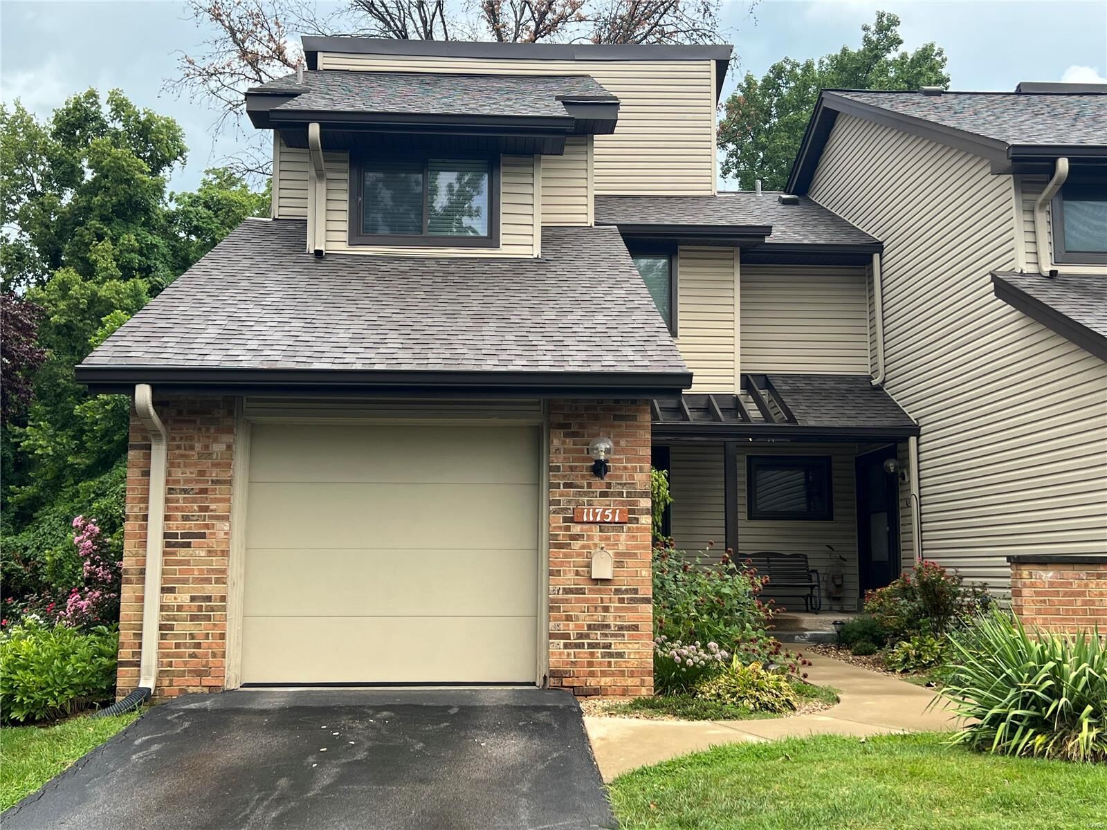 Property Photo: 11751 Russet Meadow Drive MO 63146