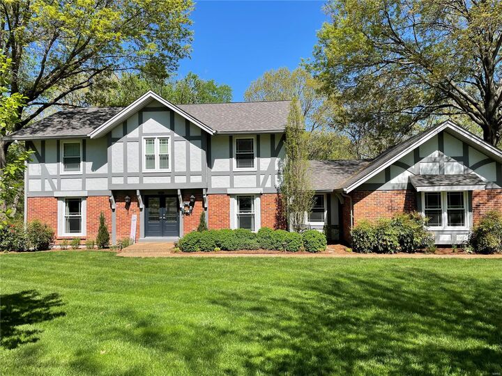 1802 Armstead Drive  Town and Country MO 63131 photo