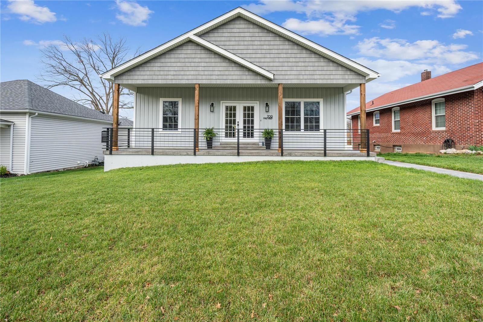 Property Photo: 709 N Mill Street Street MO 63028