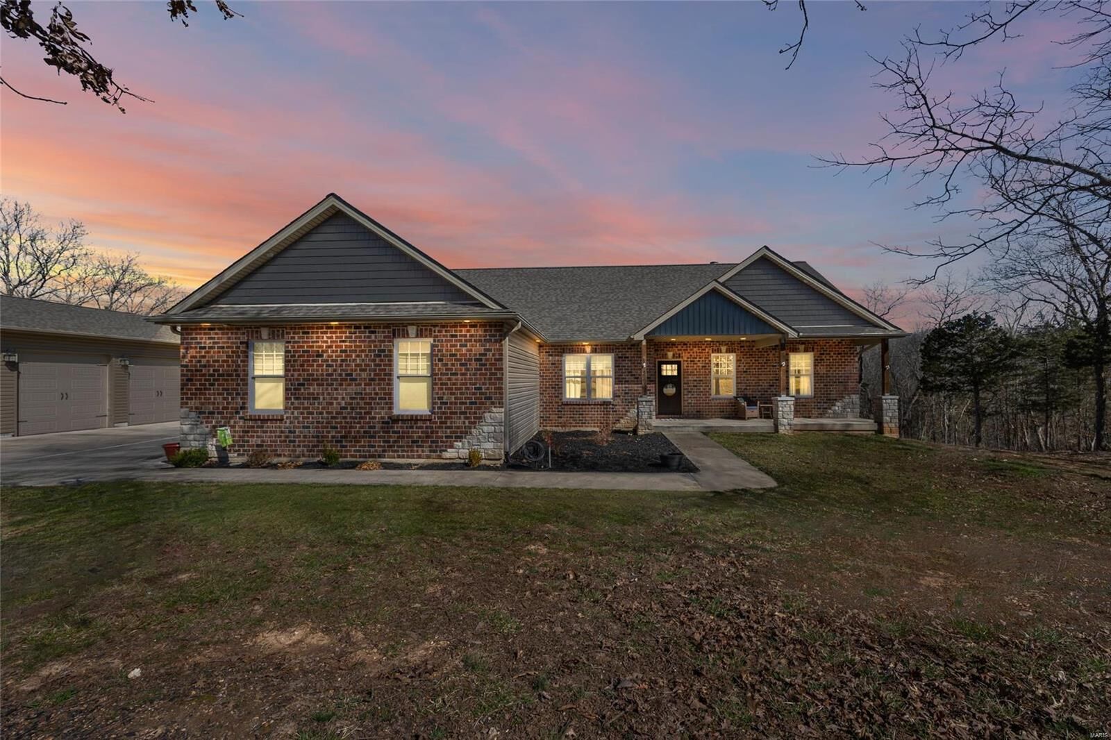 Property Photo: 1506 Ivy Hill Circle MO 63050