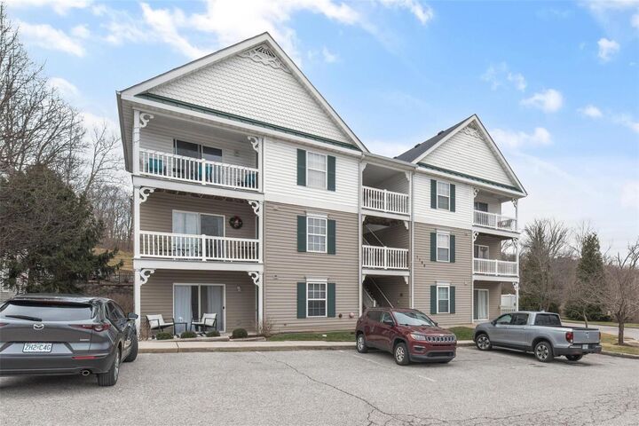 1149 Arbor Creek Drive 1A  St Louis MO 63122 photo