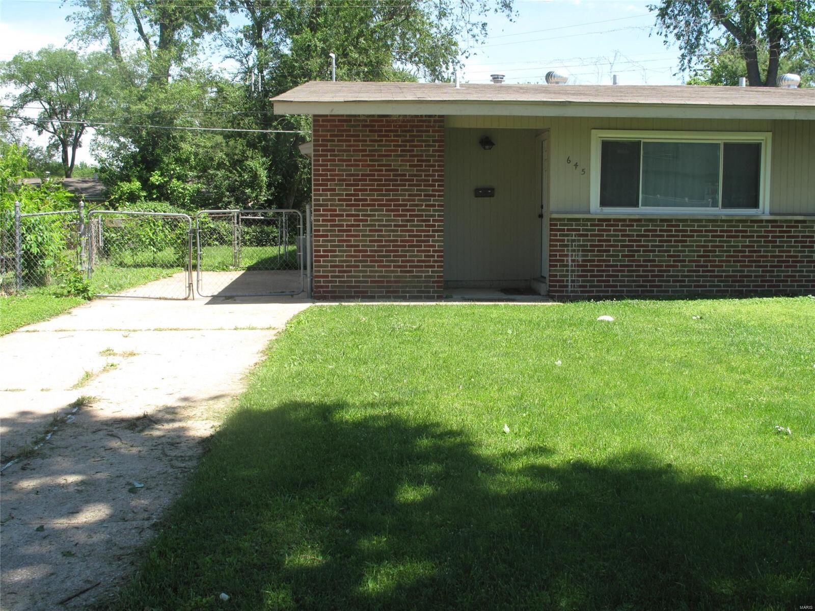 Property Photo: 645 Southwell Lane MO 63031