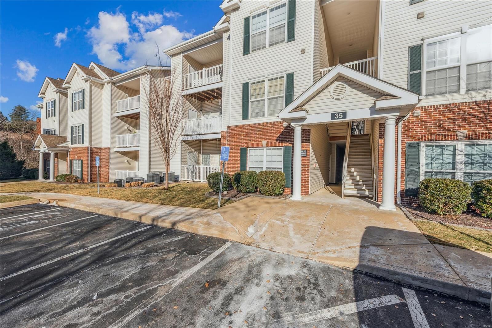 Property Photo:  35 Kassebaum Lane 107  MO 63129 