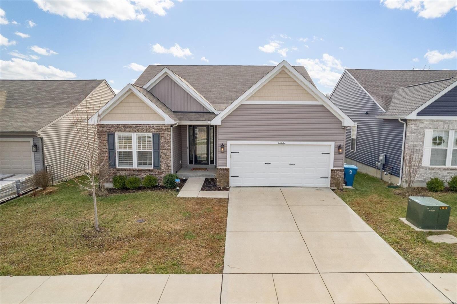Property Photo: 1466 Arlington Heights Way MO 63052