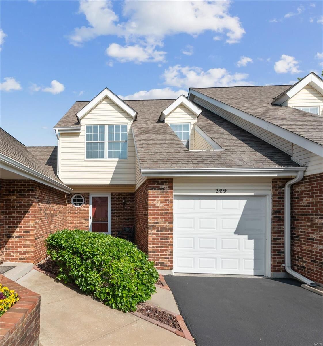 Property Photo:  329 Devonshire Court B  MO 63376 