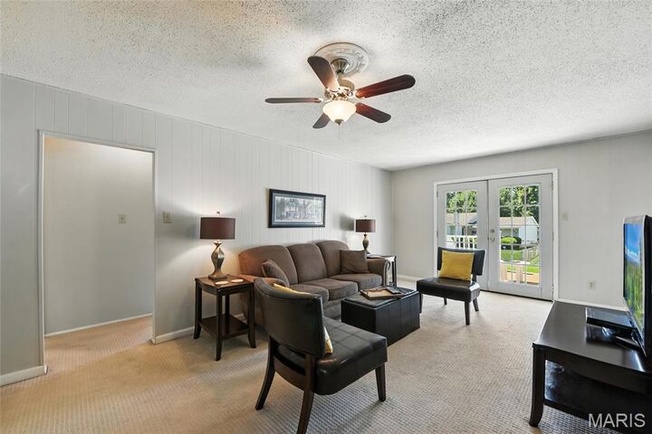 Property Photo: 542 White Birch Way MO 63042
