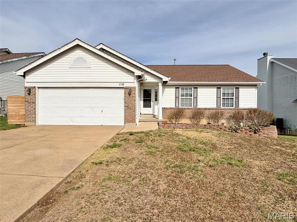 Property Photo:  116 Hunters Green Lane  MO 63025 