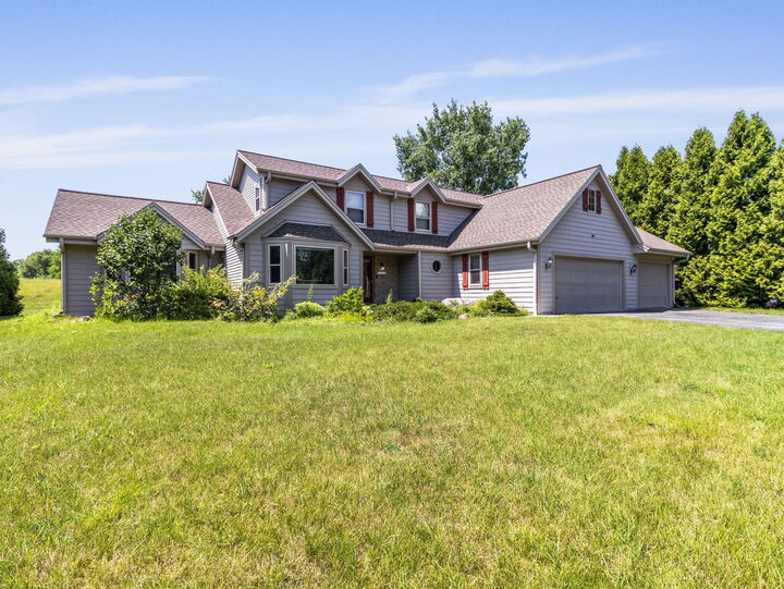1255 Apple Tree Ln  Brookfield WI 53005 photo