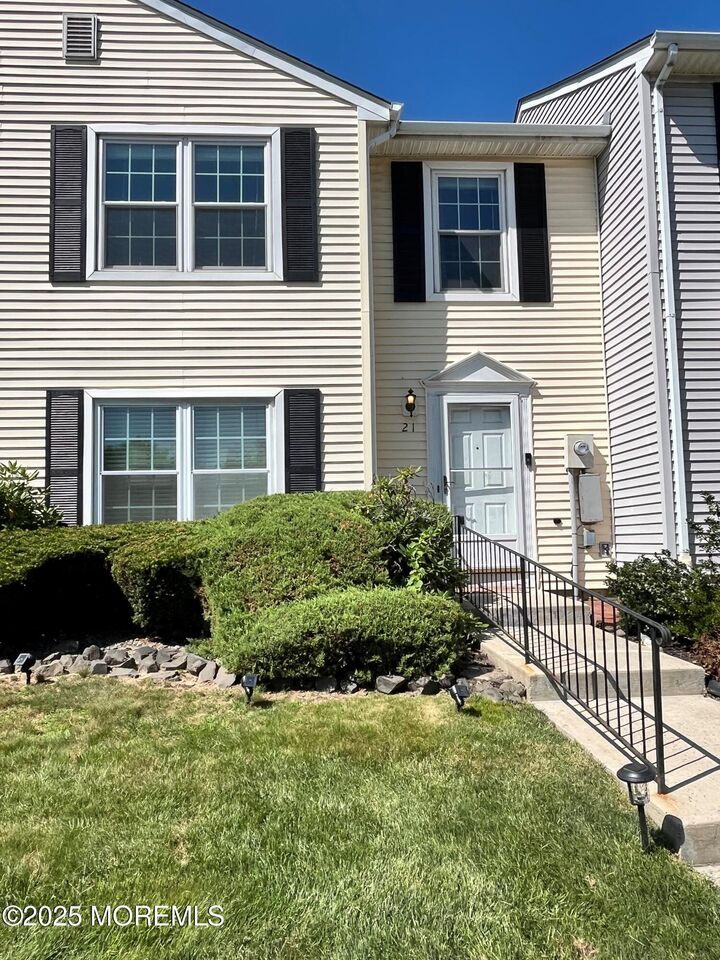 21 Byrnes Lane W  Sayreville NJ 08872 photo