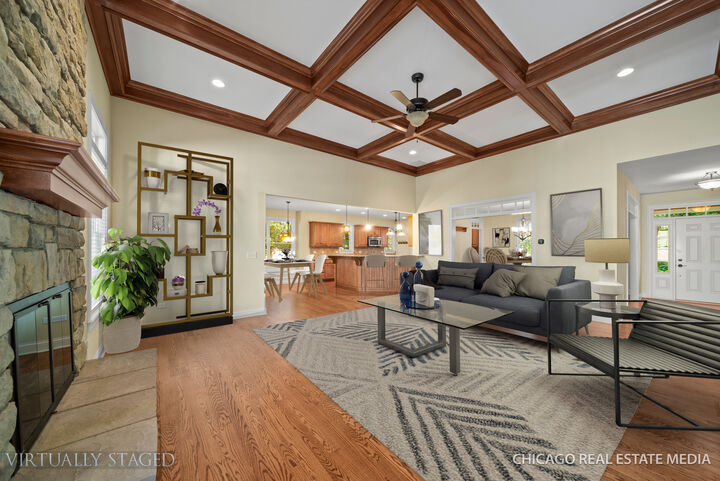 Property Photo:  511 S 7th Street  IL 60174 