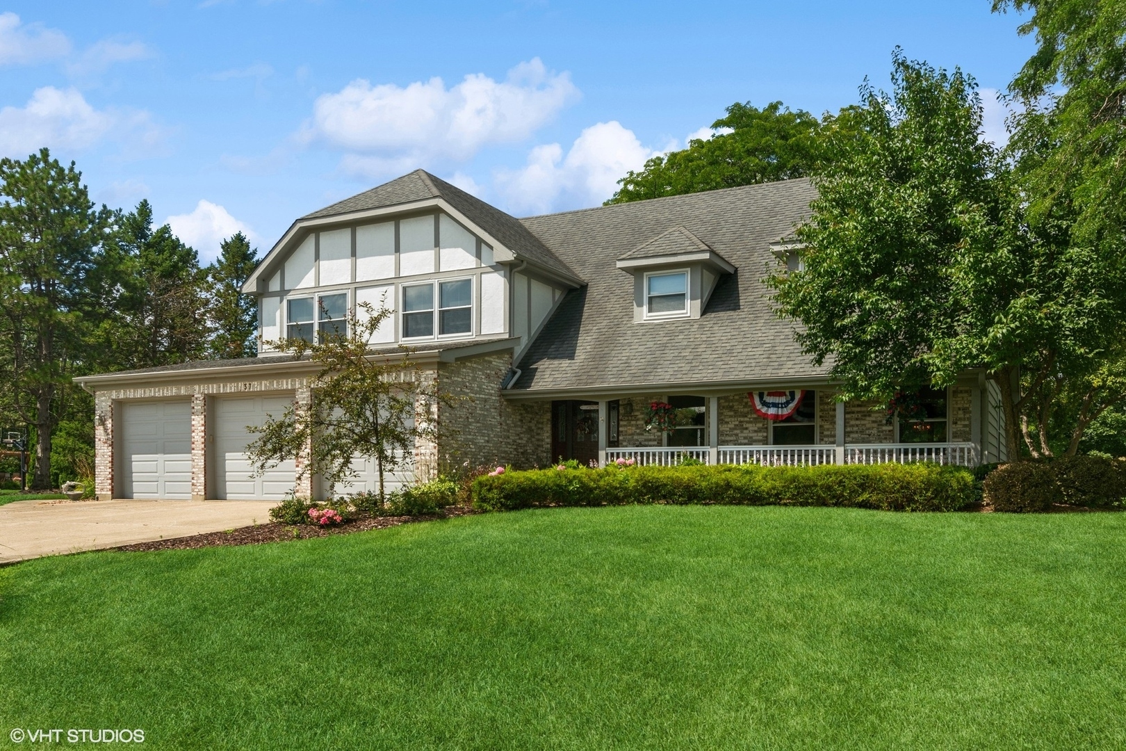 Property Photo: 37 Seneca Avenue W IL 60047