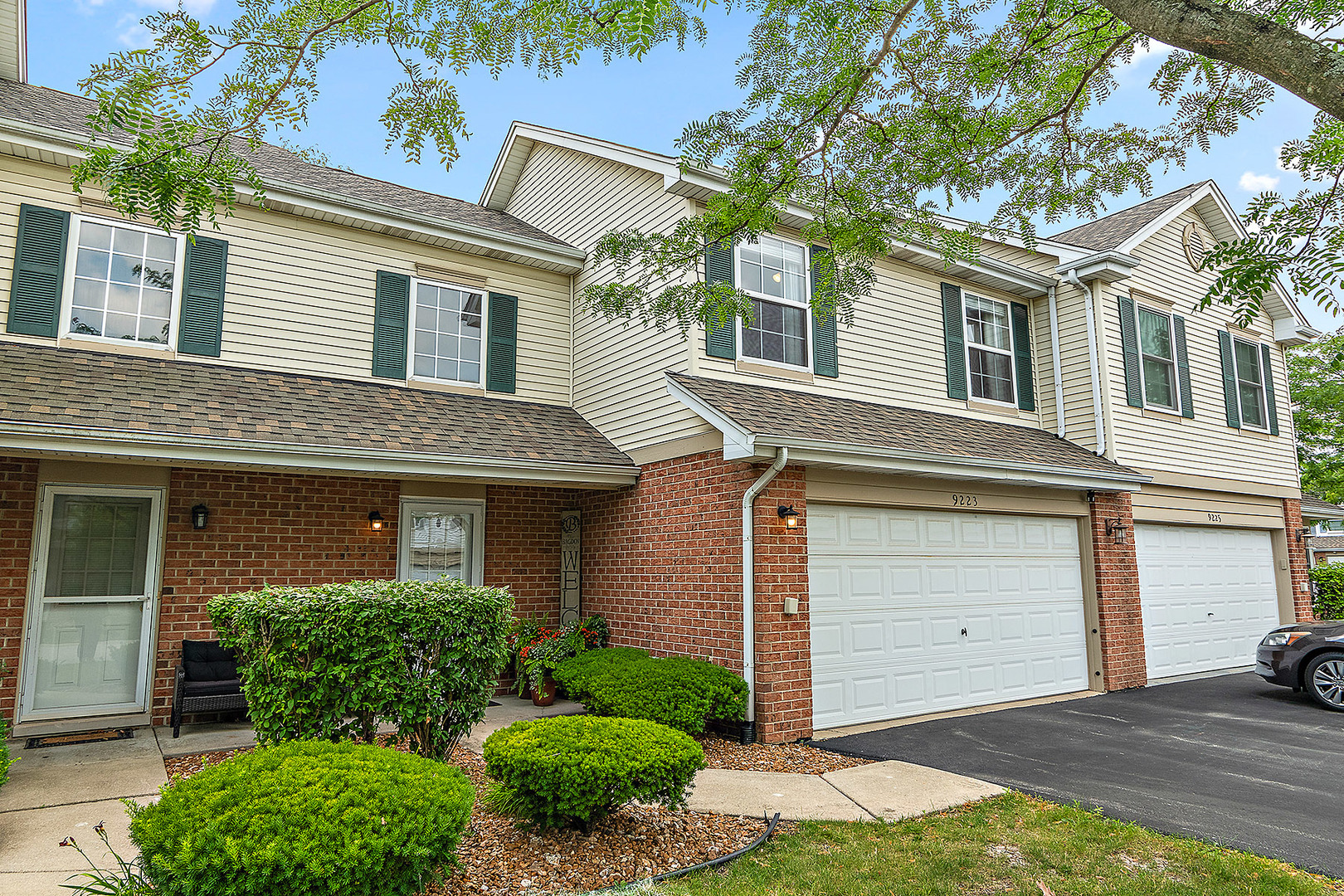 Property Photo: 9223 W Huntington Court IL 60448