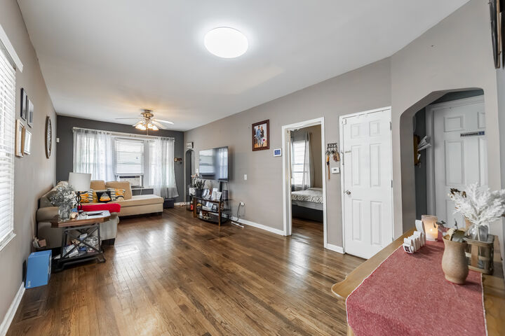 Property Photo: 7119 S Damen Avenue IL 60636