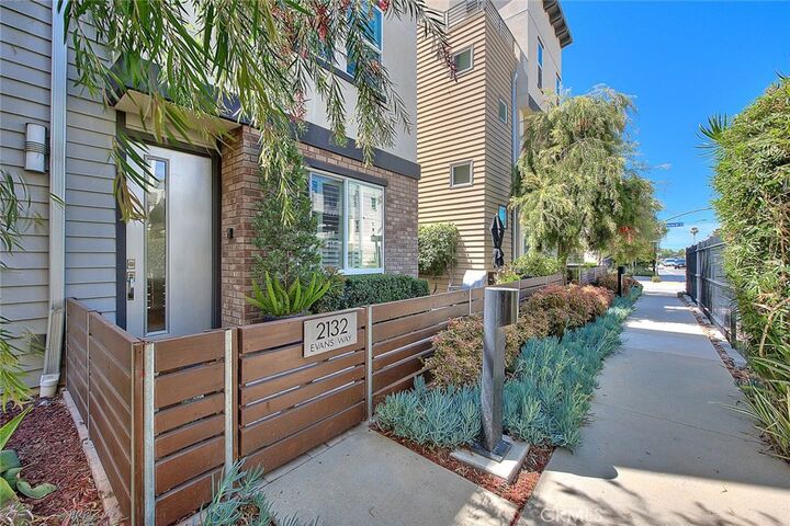 Property Photo:  2132 Evans Way  CA 92627 