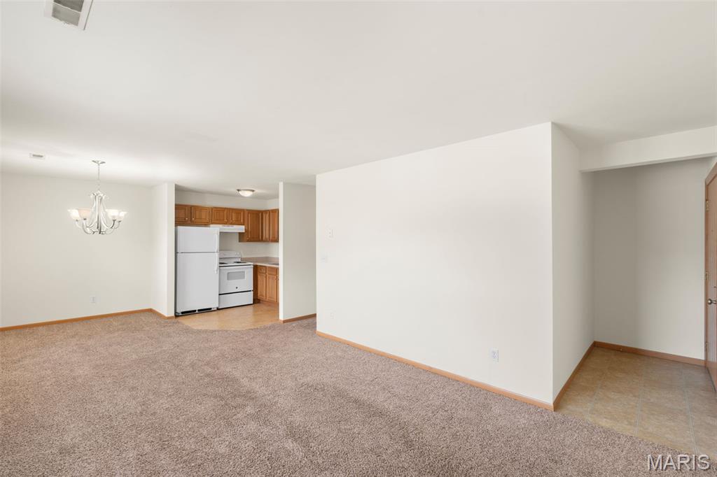 Property Photo: 21 Village West Court 201 MO 63090