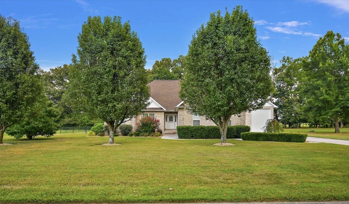 Property Photo: 417 Whispering Winds Dr TN 37355