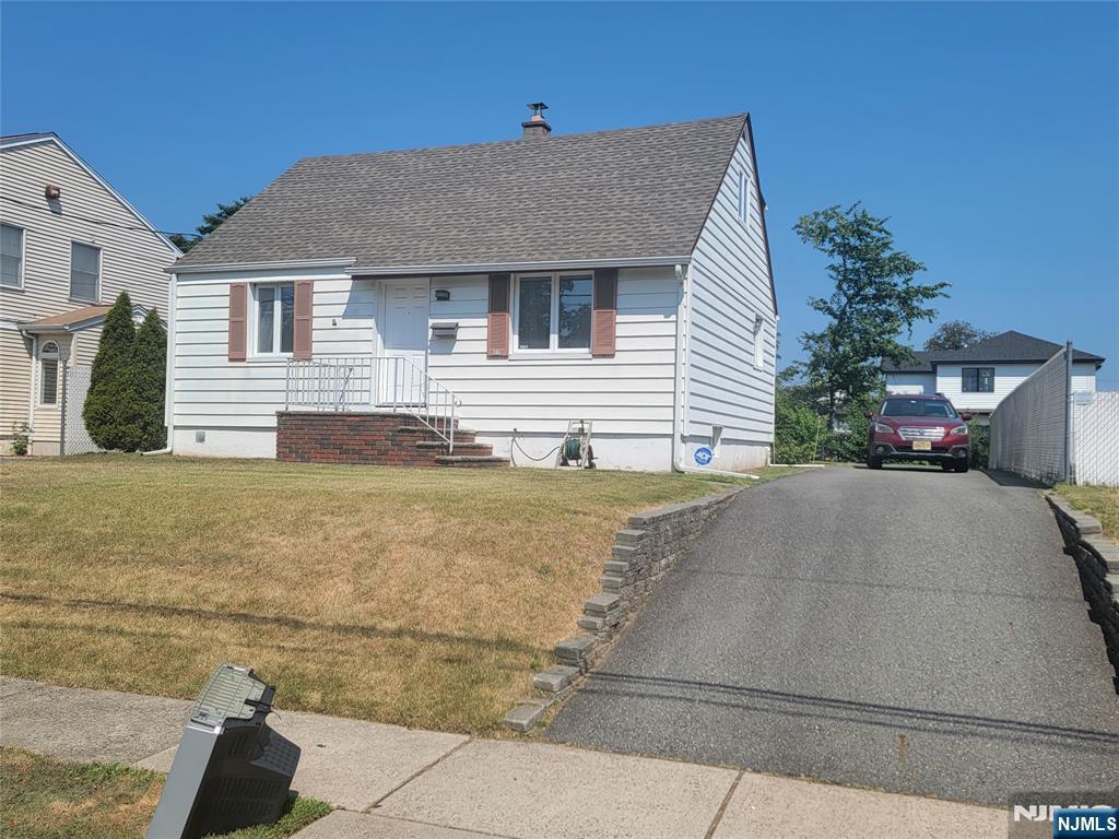 307 Schepis Avenue  Saddle Brook NJ 07663 photo