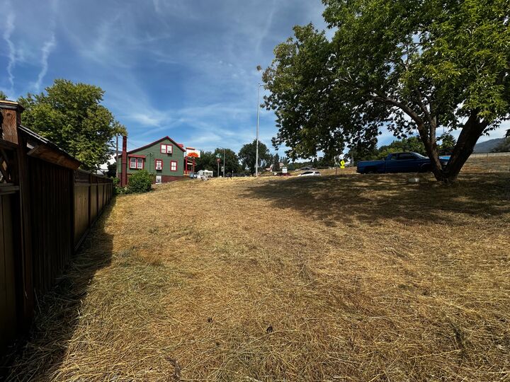 Property Photo:  109 Pearl Street  MT 59873 