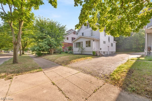 Property Photo: 1305 Bellows Street OH 44301