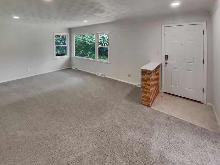 Property Photo: 1521 Ames Avenue MN 55106