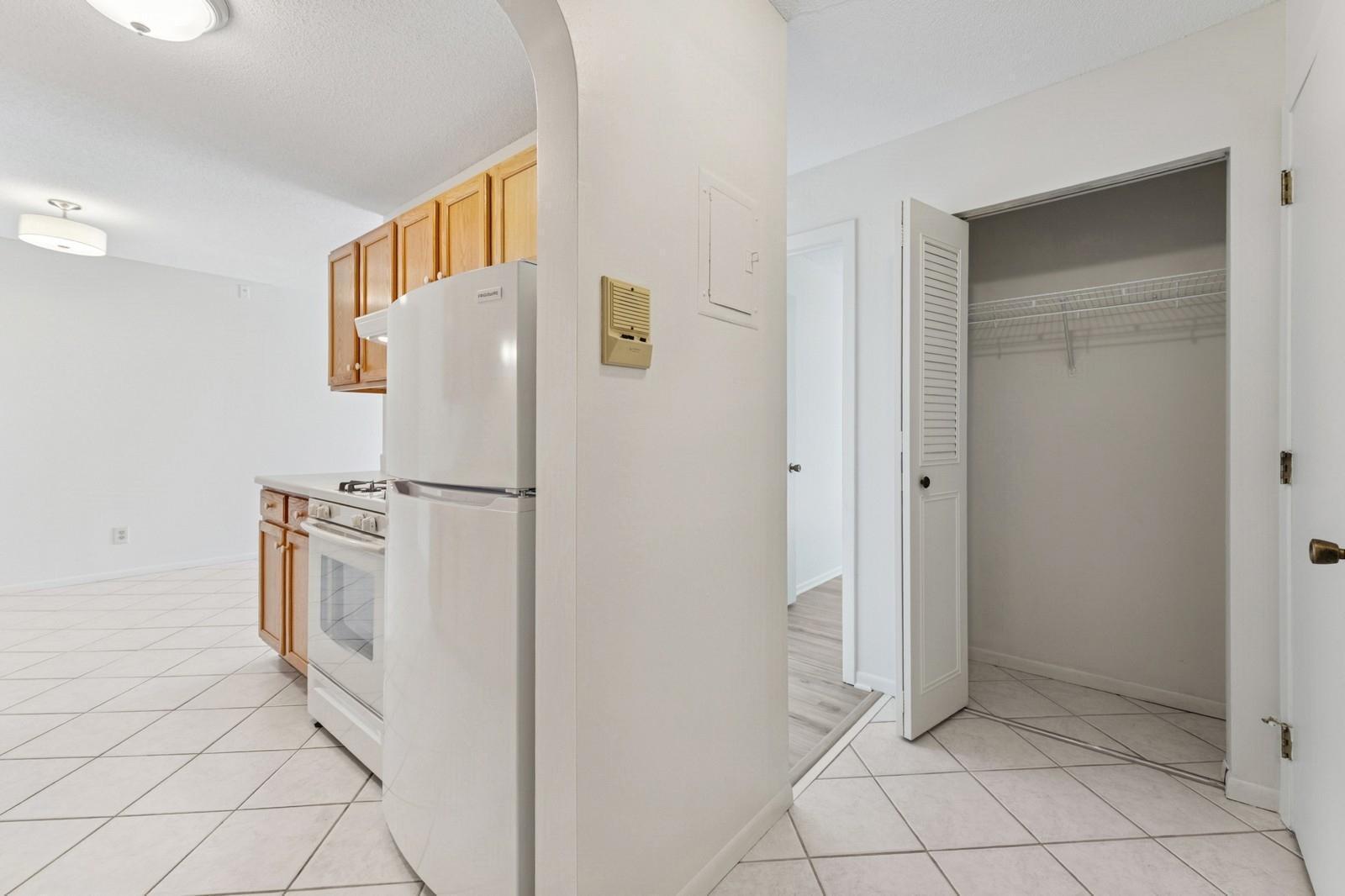Property Photo: 7320 York Avenue S 208-2 MN 55435