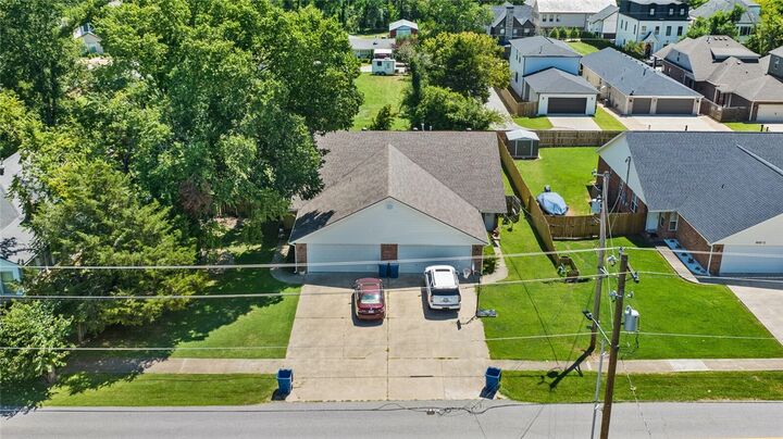 Property Photo:  910 NW A Street 1 &Amp 2  AR 72712 