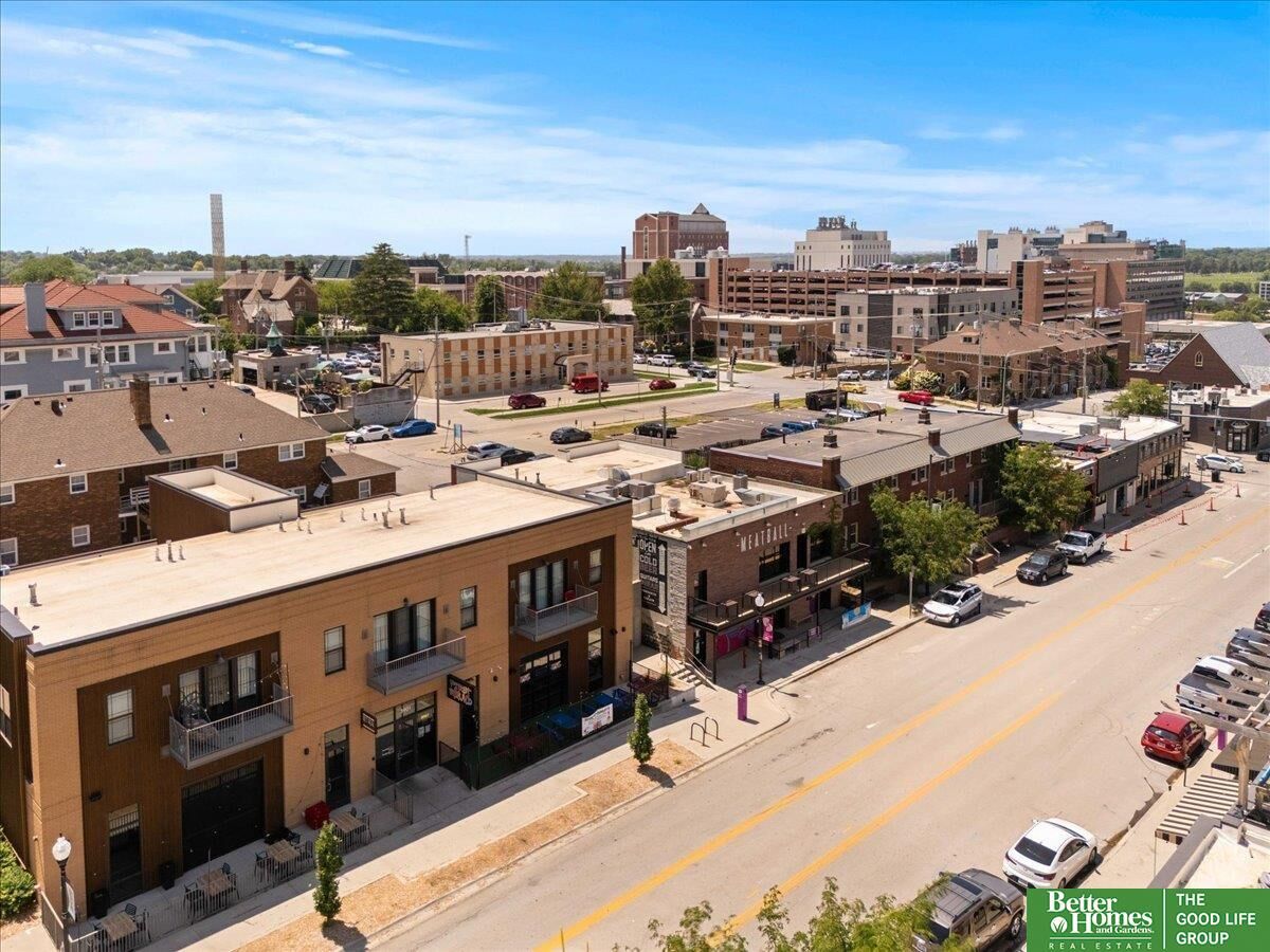 Property Photo:  320 S 40th Street  NE 68106 