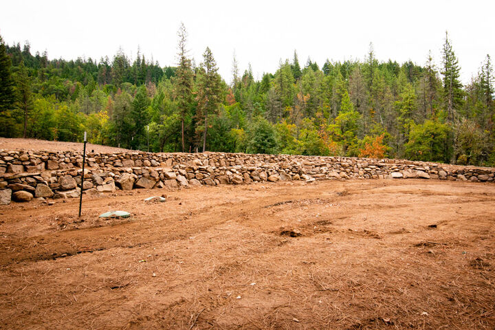 Property Photo: 3860 Highway 227 OR 97541