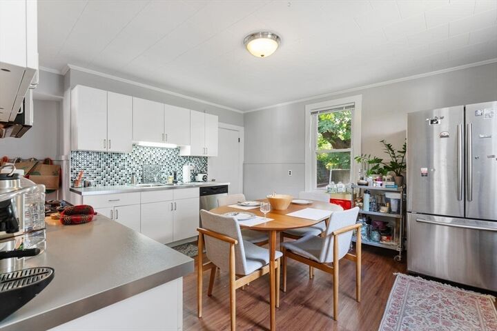 Property Photo: 17 Holworthy Pl 17 MA 02138