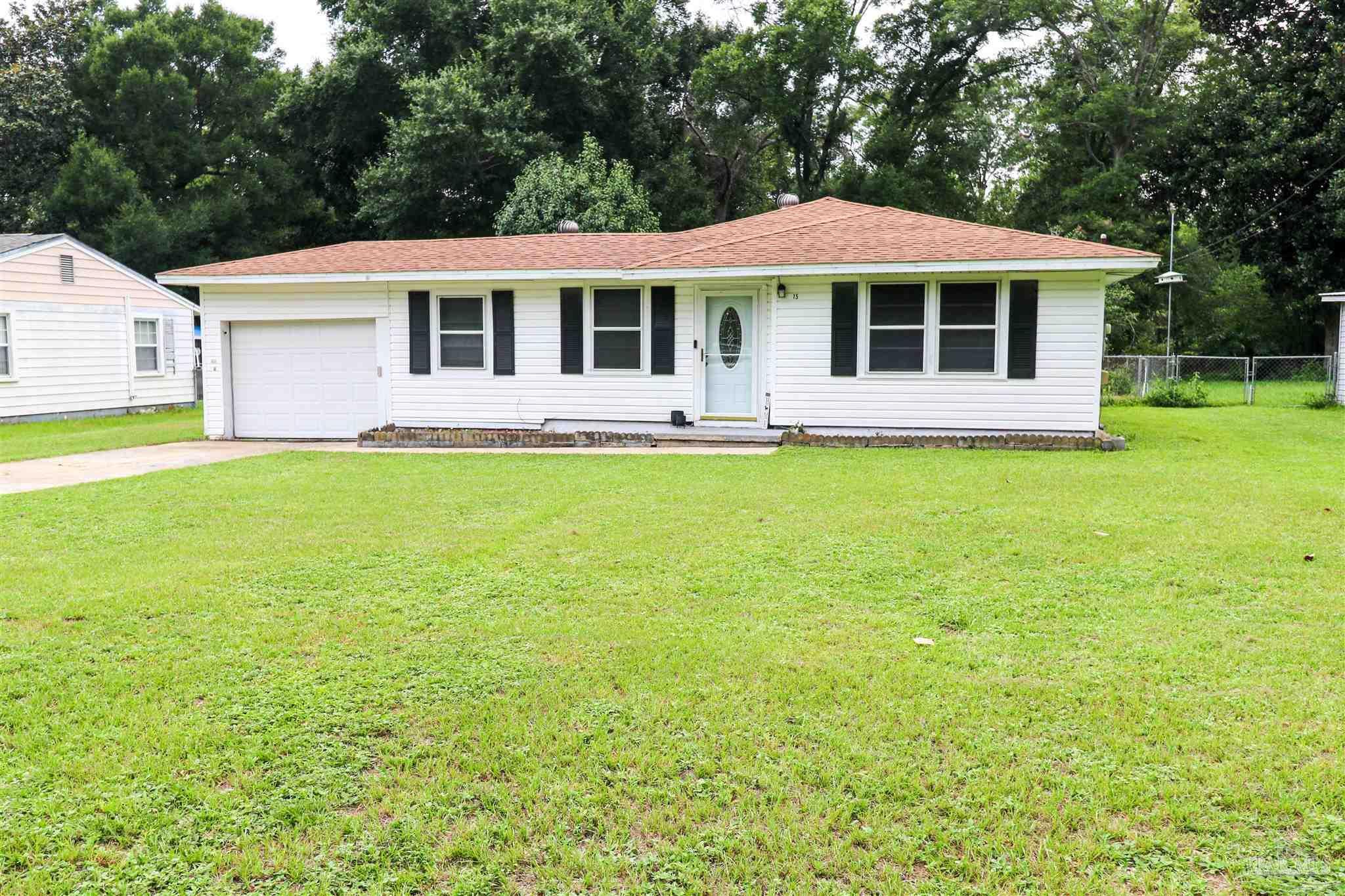 Property Photo: 15 Gulf St FL 32506