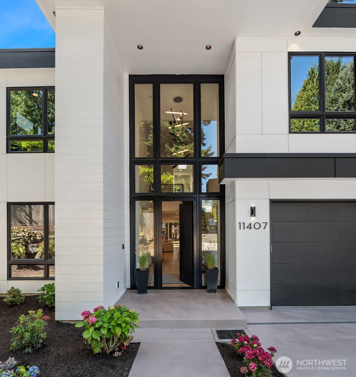 Property Photo: 11407 NE 103rd Place WA 98033