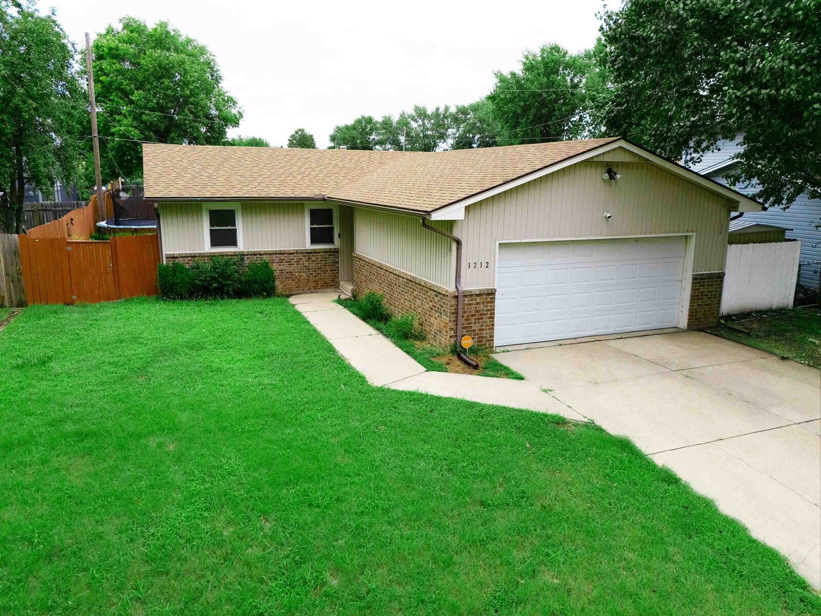 Property Photo:  1212 E Kemper St  KS 67216-4224 