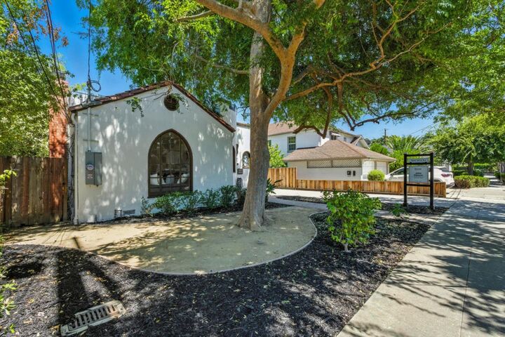 Property Photo: 1165 Clinton Street CA 94061