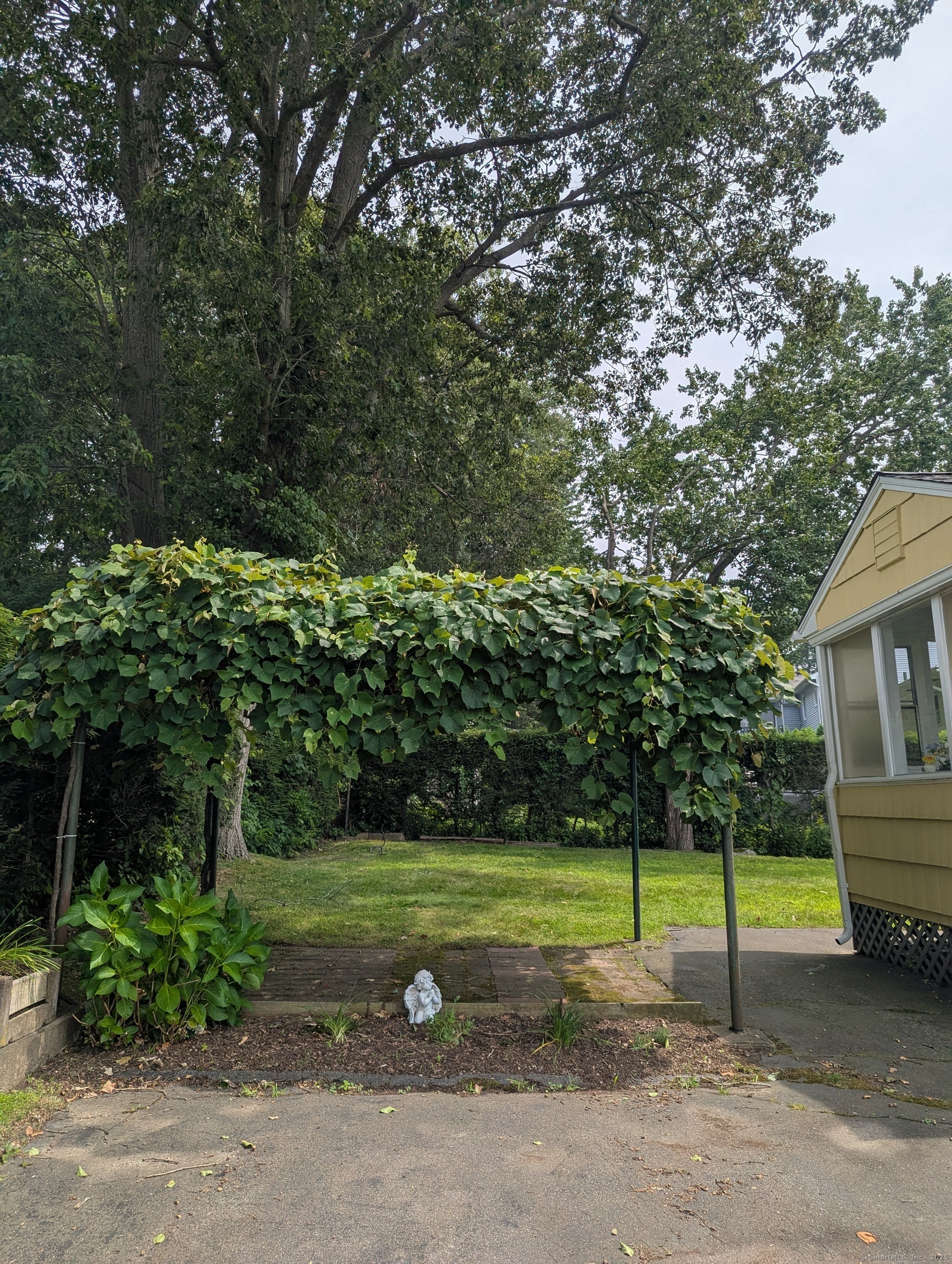 Property Photo: 207 Highland Drive CT 06708