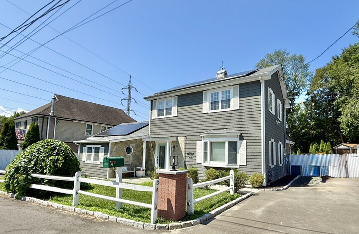 3 Turnabout Lane  Darien CT 06820 photo